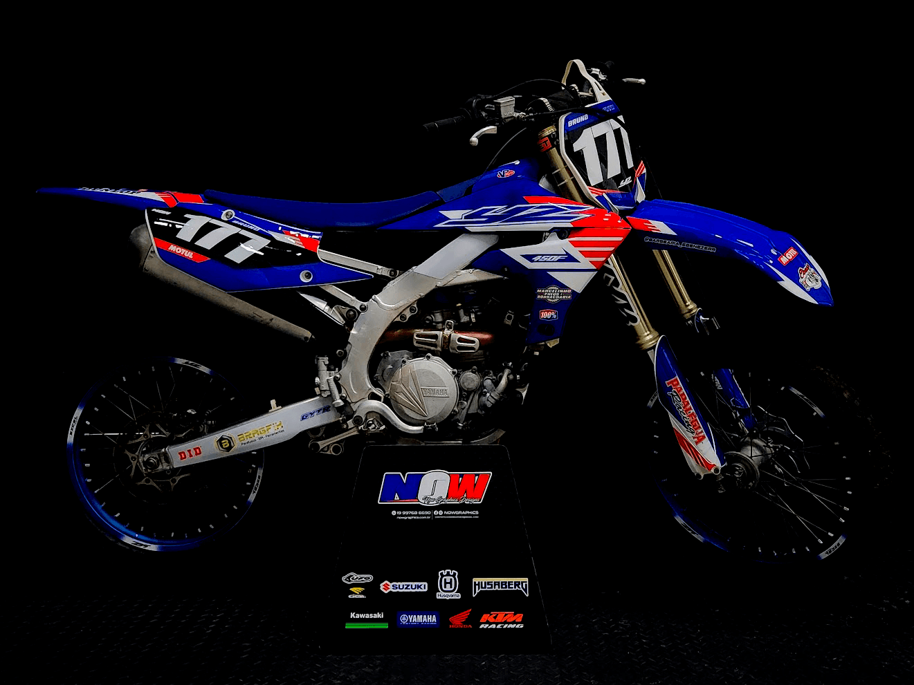 Yamaha com gráficos exclusivos